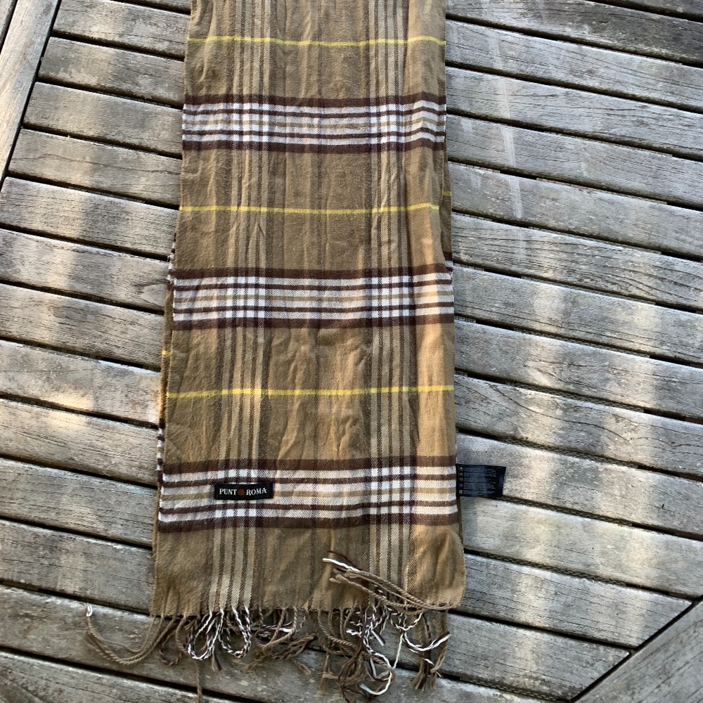 Brown scarf.